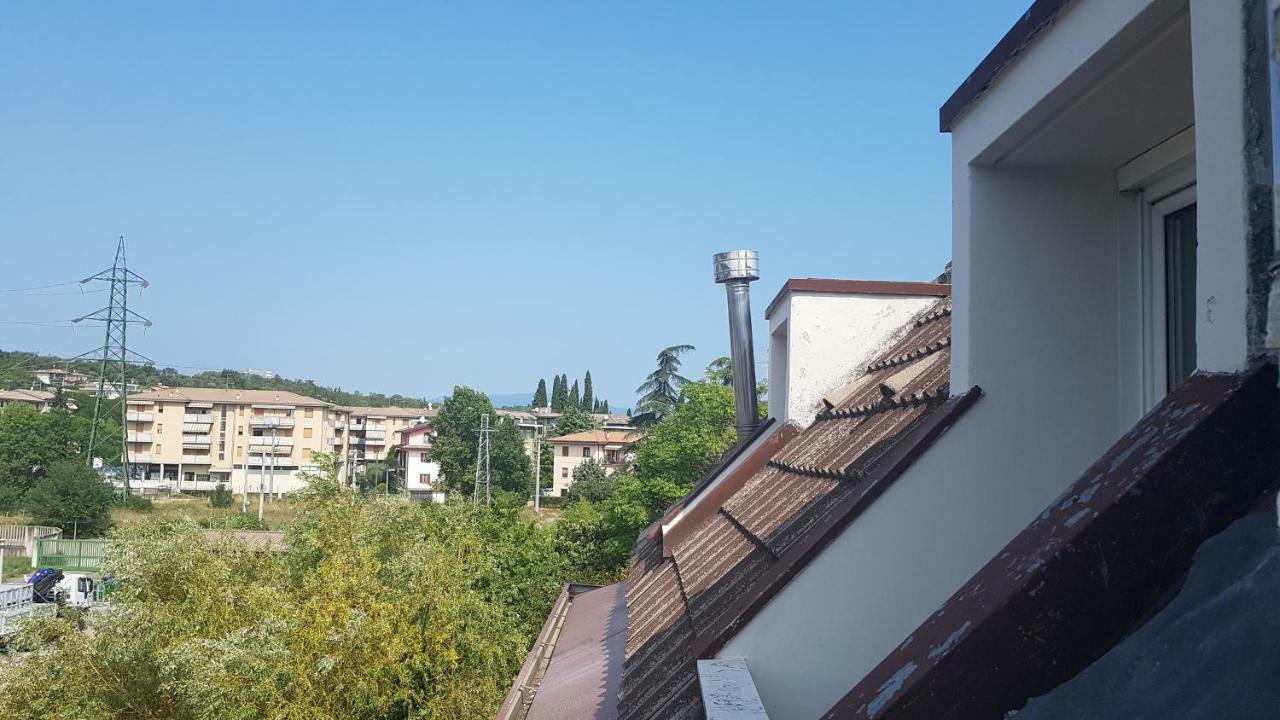 La Magnolia Apartments Violet Desenzano del Garda Exterior photo